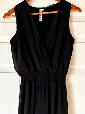 Black Flowy Jumpsuit‎ *Size XS